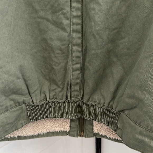 Roxy Women's Tornado Green Dusty Olive Windbreaker Utility Jacket - Picture 11 of 13